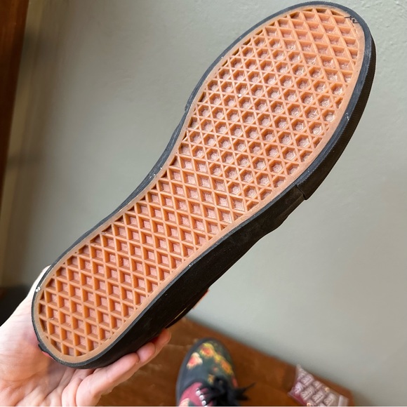 VANS X SUPREME X JEAN PAUL GAULTIER collab Chukka Pro Sneaker Men's 12 red black - Picture 8 of 13